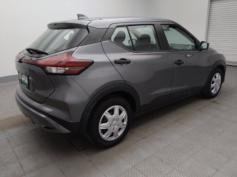 Used 2021 Nissan Kicks S FWD image 10