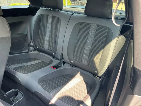 Used 2013 Volkswagen Beetle 2.0T image 17