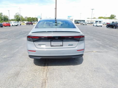 Used 2023 Honda Accord Sport image 4