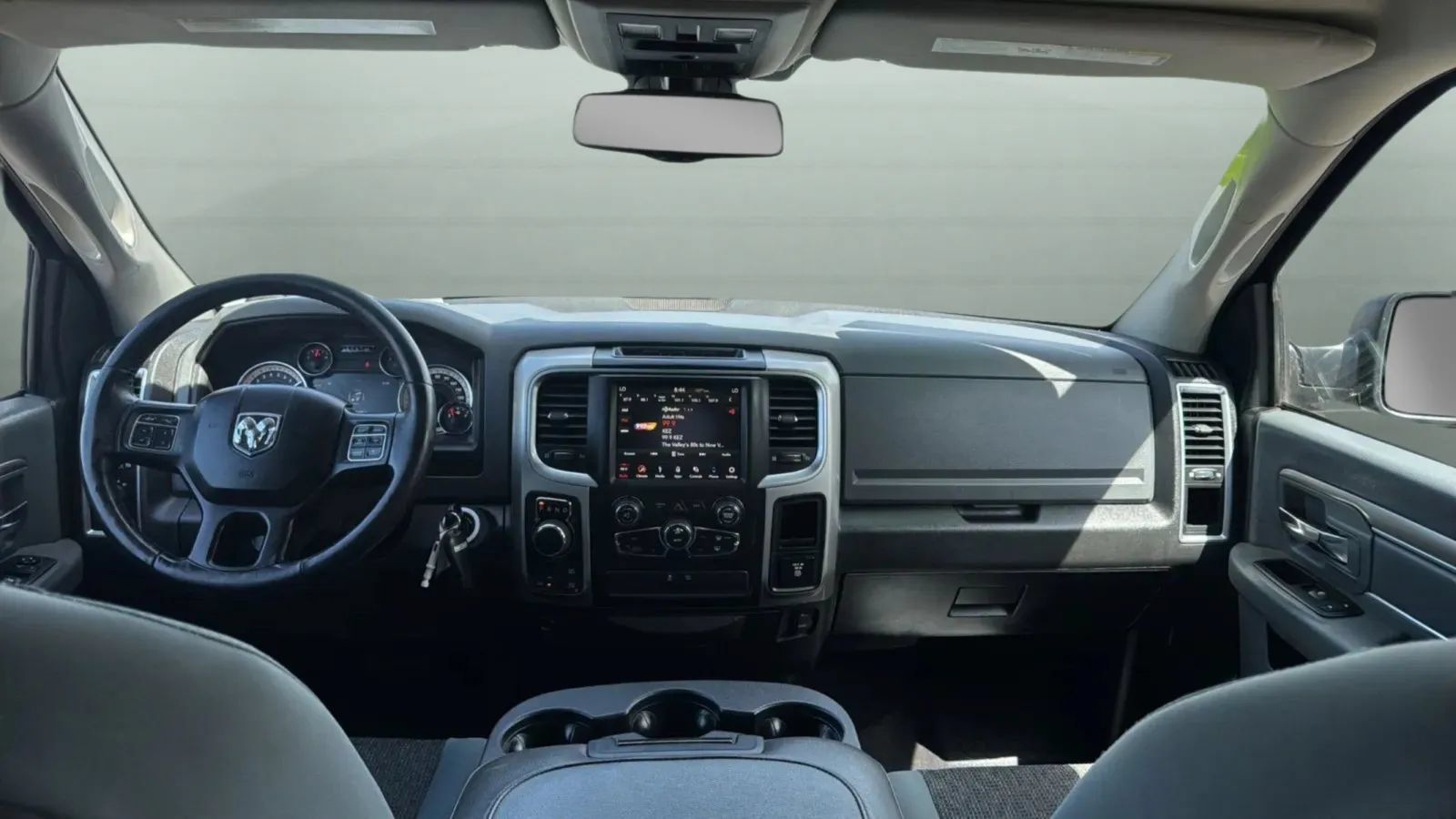 Used 2019 RAM 1500 Classic SLT w/ Luxury Group AWD/4WD image 14