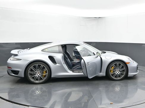 Used 2014 Porsche 911 Turbo S w/ Light Design Package image 54