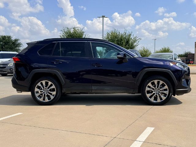 Used 2019 Toyota RAV4 XLE Premium FWD image 14