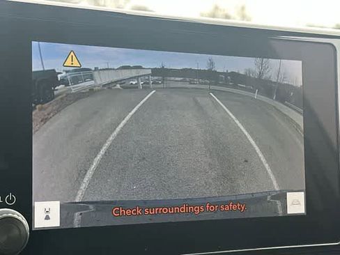 Used 2023 Toyota RAV4 XLE Premium image 14