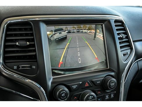 Used 2015 Jeep Grand Cherokee Limited w/ Luxury Group II AWD/4WD image 22