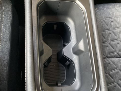 Certified 2025 Nissan Kicks SV AWD/4WD image 25