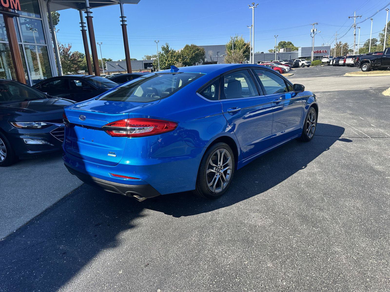 Used 2020 Ford Fusion SEL FWD image 4
