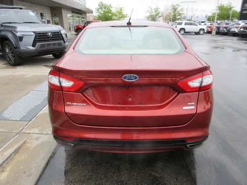 Used 2014 Ford Fusion SE w/ Equipment Group 202A FWD image 7