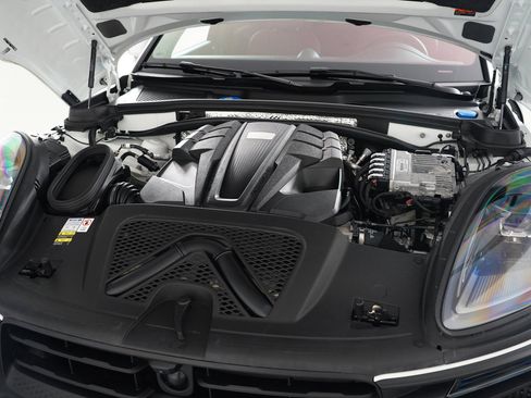 Used 2023 Porsche Macan GTS w/ Premium Package Plus image 58