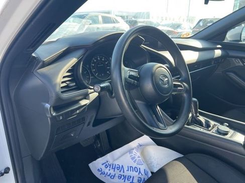 Used 2021 MAZDA MAZDA3 s image 9