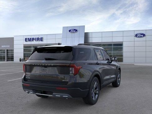New 2026 Ford Explorer Active AWD/4WD image 8
