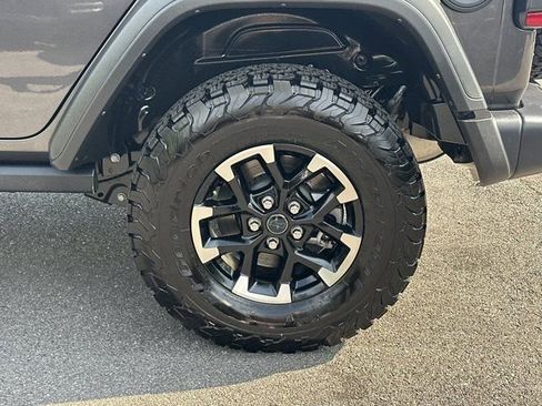 Certified 2025 Jeep Wrangler Unlimited Rubicon 4xe w/ Safety Group AWD/4WD image 21