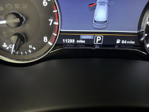 Used 2024 INFINITI QX80 Luxe w/ Cargo Package image 14