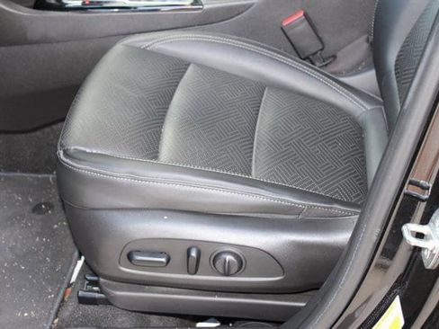 Used 2022 Buick Encore GX Essence w/ Experience Buick Package image 15