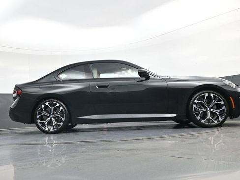 Used 2025 BMW 230i Coupe w/ Premium Package RWD image 27