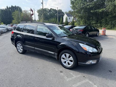 Used 2012 Subaru Outback 2.5i Limited AWD/4WD image 3