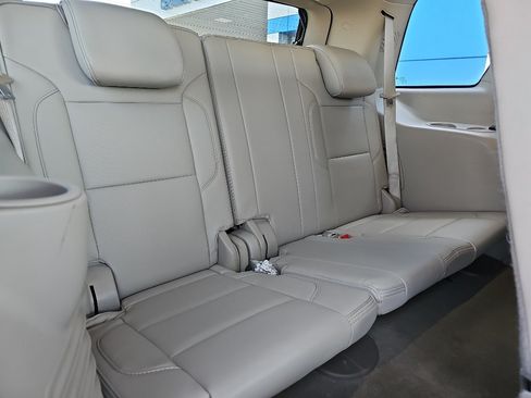 Used 2017 GMC Yukon Denali w/ Open Road Package AWD/4WD image 12