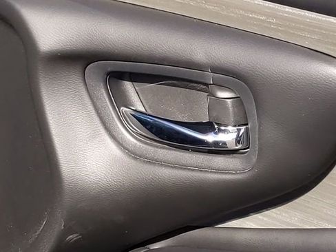 Used 2018 Nissan Murano SL w/ Moonroof Package image 37