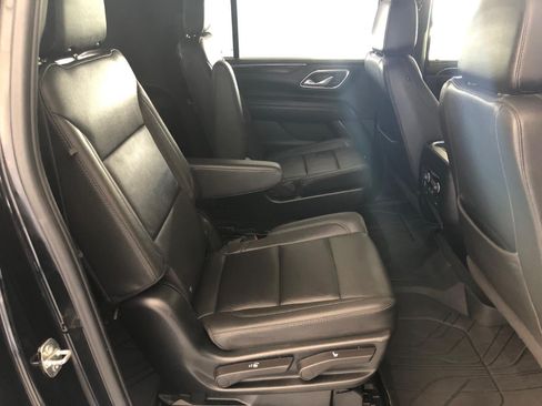 Used 2023 Chevrolet Suburban Z71 w/ Luxury Package AWD/4WD image 13