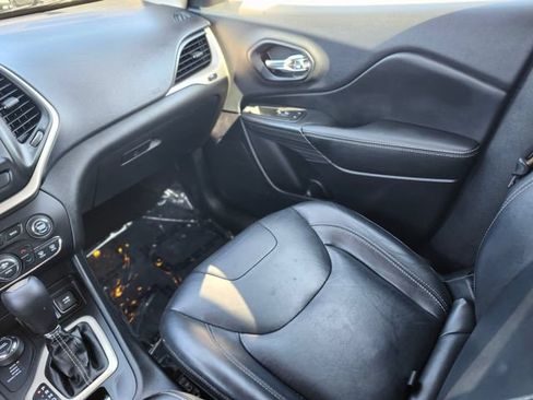 Used 2015 Jeep Cherokee Limited AWD/4WD image 15