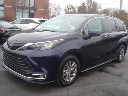 Used 2024 Toyota Sienna XLE