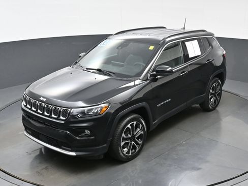 Used 2023 Jeep Compass Limited AWD/4WD image 29