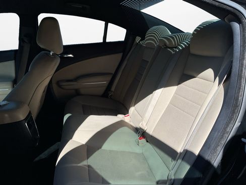 Used 2014 Dodge Charger SE RWD image 13