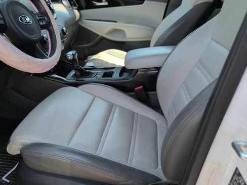Used 2018 Kia Sorento SX FWD image 4