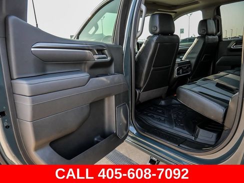 Used 2025 Chevrolet Silverado 1500 LTZ AWD/4WD image 41