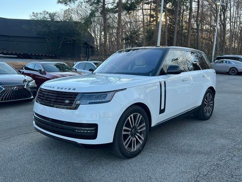 Used 2023 Land Rover Range Rover SE image 1