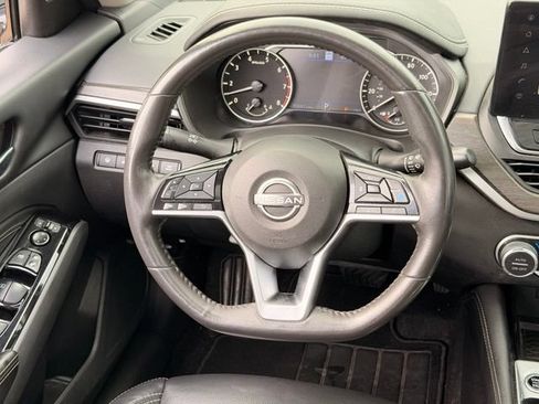 Used 2023 Nissan Altima 2.5 SL FWD image 19