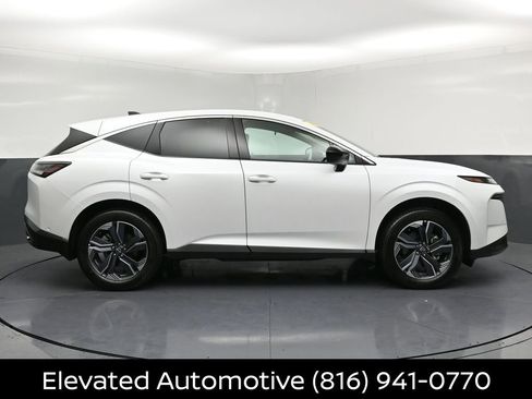Certified 2025 Nissan Murano SV FWD image 25