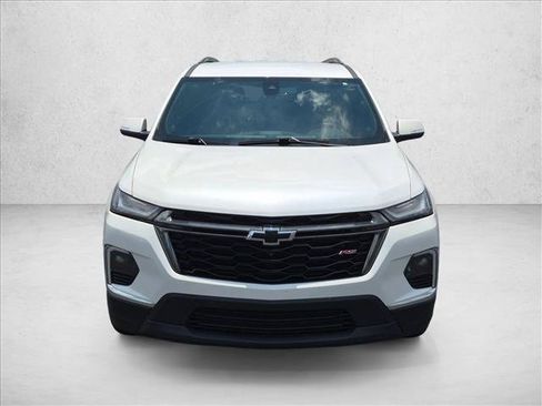 Used 2022 Chevrolet Traverse RS FWD image 2