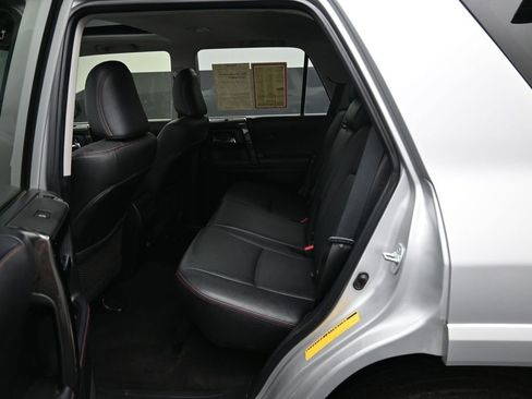Certified 2020 Toyota 4Runner Venture w/ Moonroof Package AWD/4WD image 30