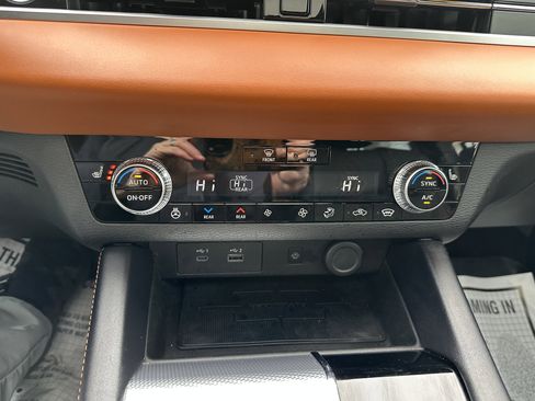 Used 2022 Mitsubishi Outlander SEL image 26