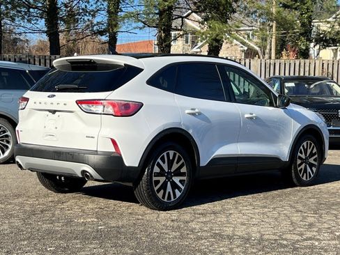 Used 2020 Ford Escape SE Sport image 5