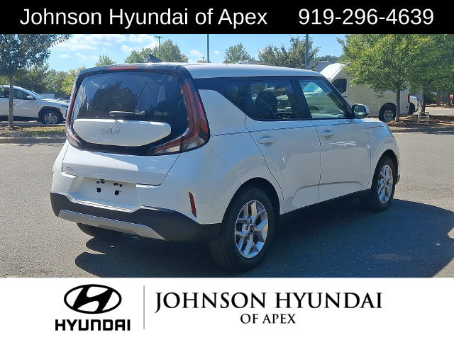 Used 2023 Kia Soul LX w/ LX Technology Package FWD image 27