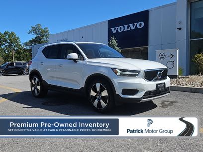 Used 2019 Volvo XC40 T5 Momentum