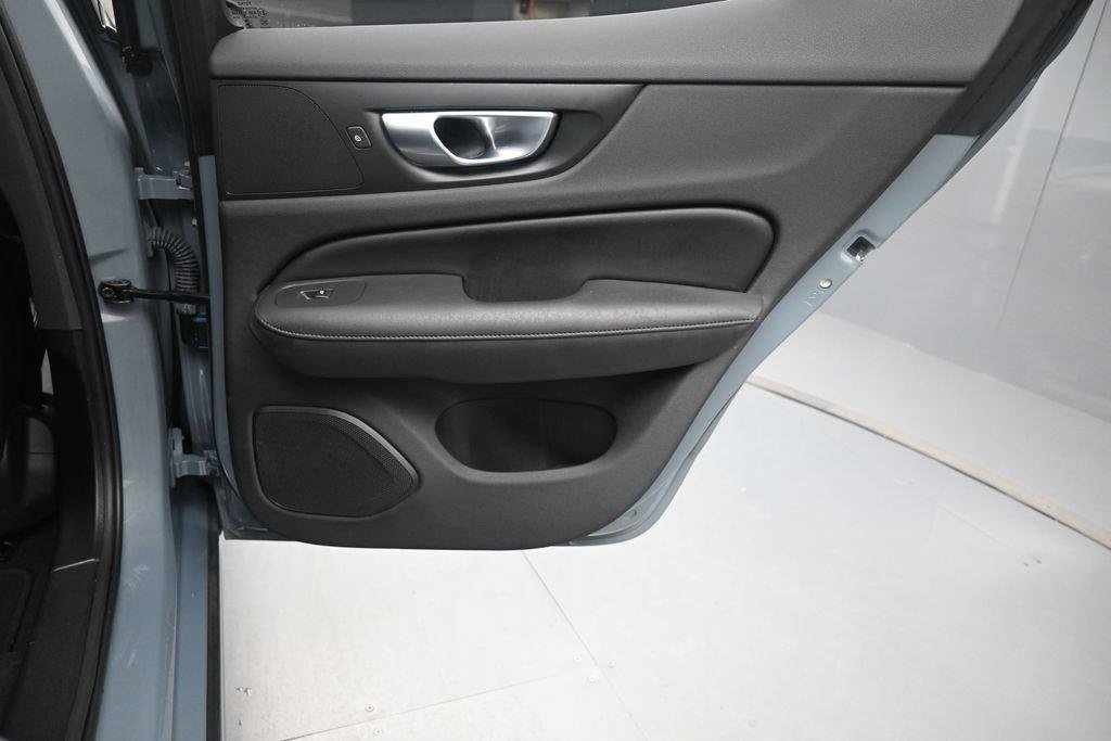 Used 2024 Volvo S60 B5 Core FWD image 25