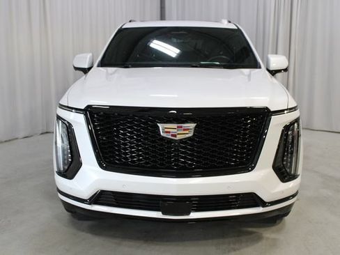 Used 2025 Cadillac Escalade ESV Sport w/ Touring Package AWD/4WD image 32