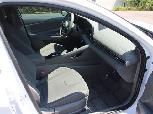 Used 2026 Hyundai Elantra Sport FWD image 11