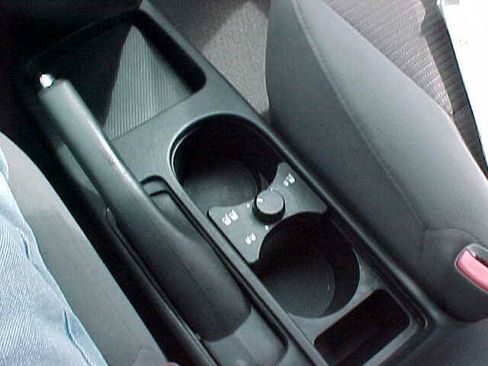 Used 2010 Nissan Sentra 2.0 SR FWD image 24