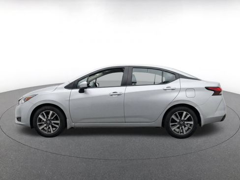 Used 2025 Nissan Versa SV FWD image 4