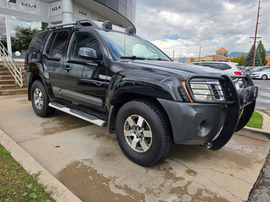 Used 2011 Nissan Xterra PRO-4X AWD/4WD image 3