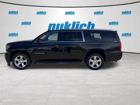 Used 2015 Chevrolet Suburban LT w/ Luxury Package AWD/4WD image 4