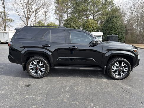 Used 2025 Toyota 4Runner TRD Sport Premium image 4