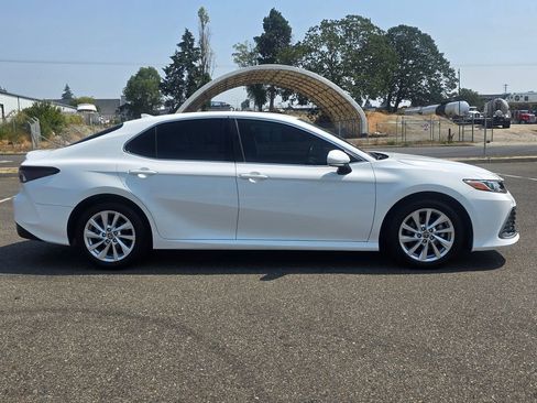 Used 2021 Toyota Camry LE w/ Cold Weather Package FWD image 6