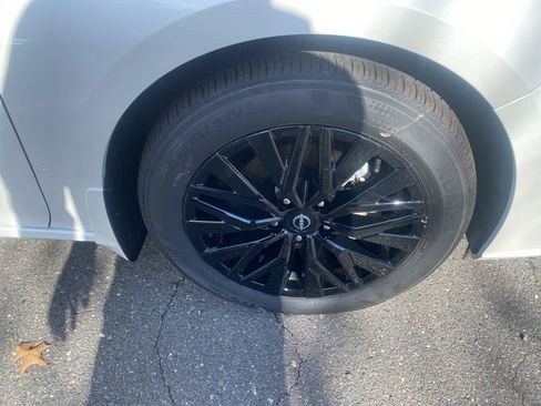 New 2025 Nissan Altima 2.5 SV image 9