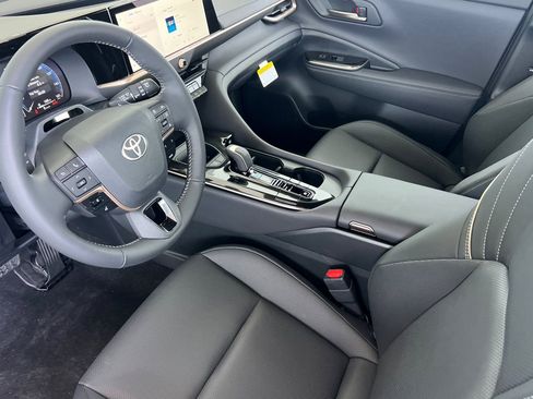 New 2026 Toyota Crown Signia image 12