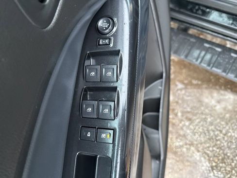 Used 2015 Chevrolet Colorado Z71 image 13