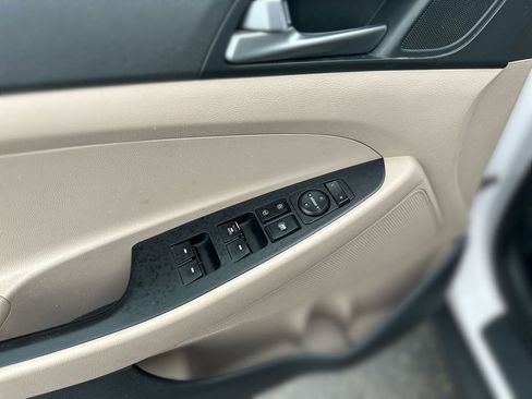 Used 2016 Hyundai Tucson SE w/ Option Group 02 image 16